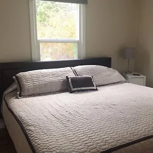 Cozy Crown Hill Carkeek W/3 Beds, Full Kitchen & Backyard In North , Seattle United States