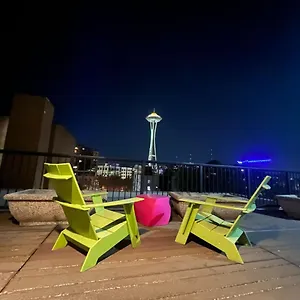 Cozy Downtown Retreat With Space Needle View , Seattle United States